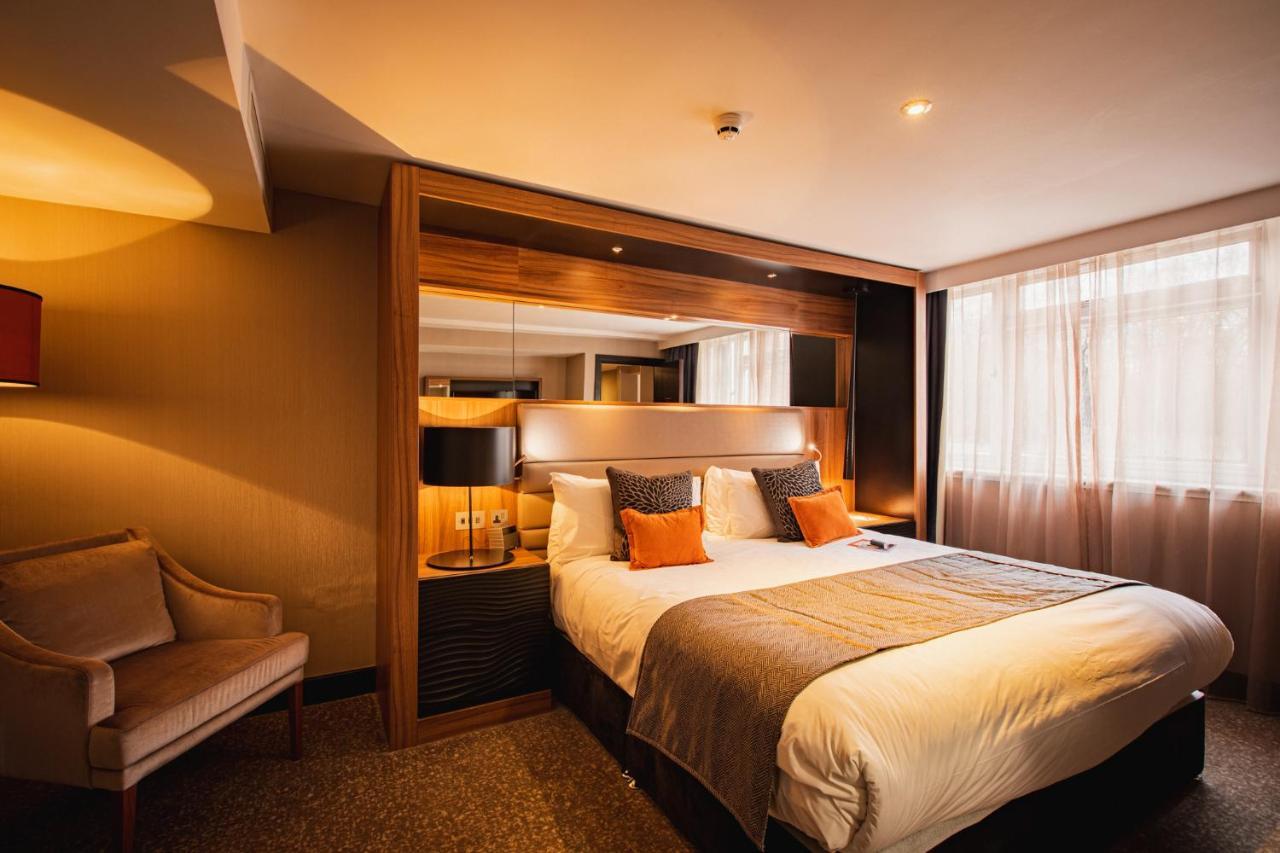 Crowne Plaza Gerrards Cross By Ihg Otel Beaconsfield Dış mekan fotoğraf