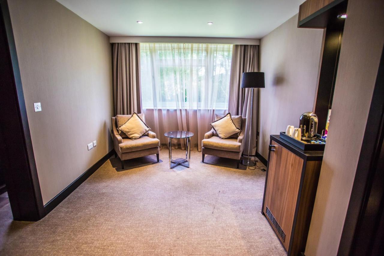 Crowne Plaza Gerrards Cross By Ihg Otel Beaconsfield Dış mekan fotoğraf